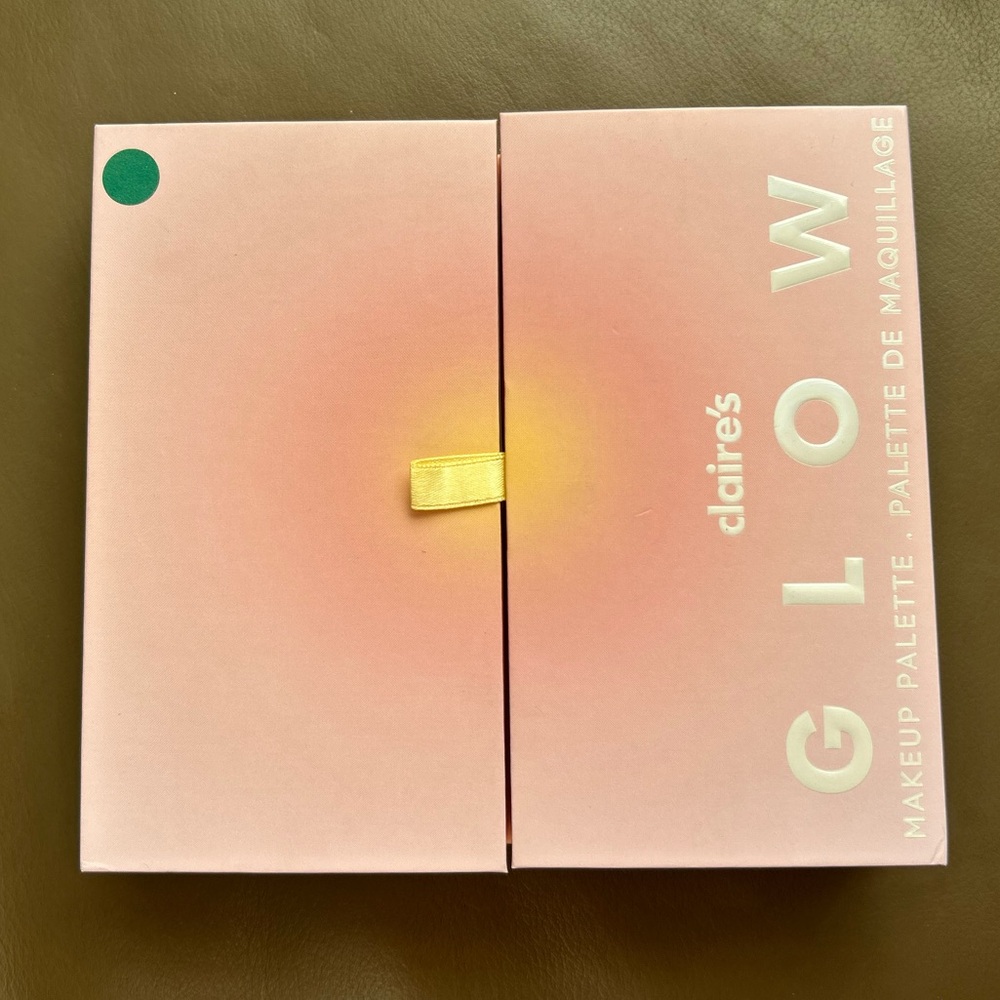 Icing Eyeshadow Palette - Pink, Brown, and Gold Shades 💛🩷🤎 - Picture 3 of 13